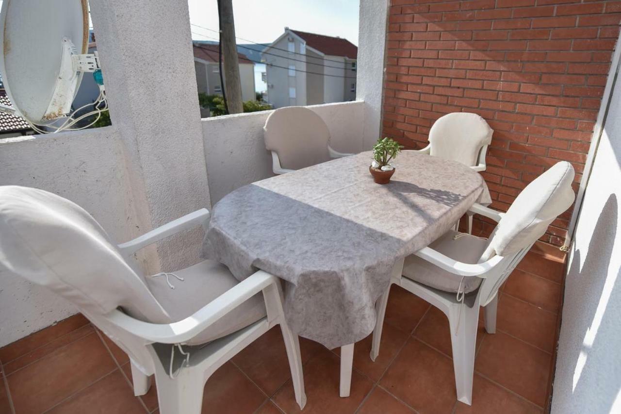 Val Apartmani, סטארה נובליה מראה חיצוני תמונה